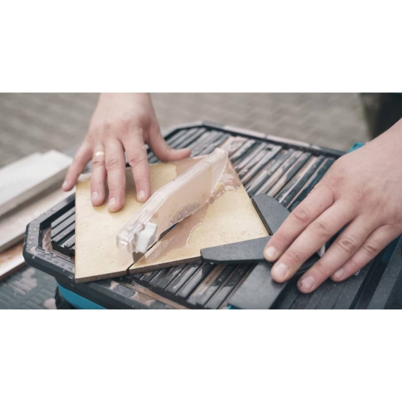 Akumulátorová rezačka na dlaždice 18V 10